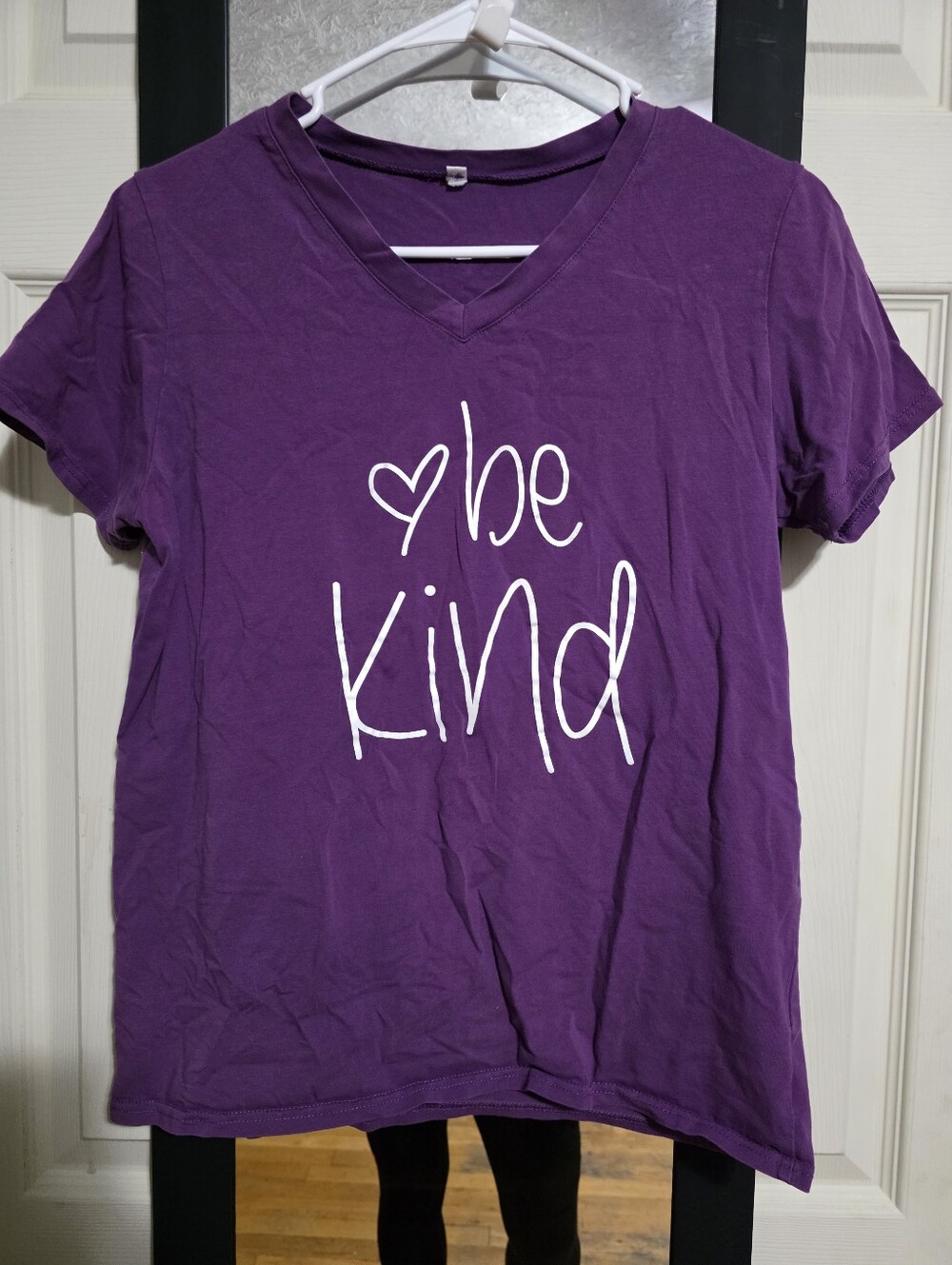 Women's 'Be Kind' V-Neck Tee - Purple